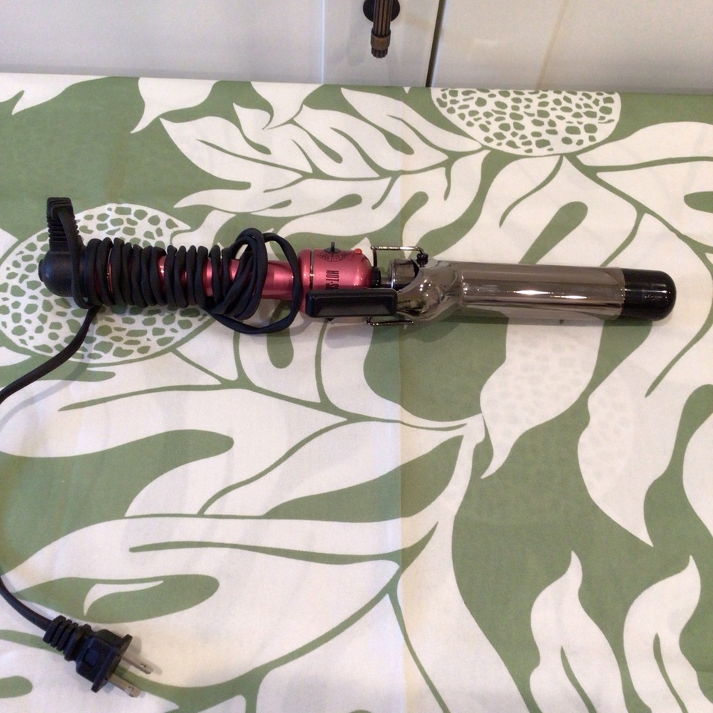 Hot Shot Tools 1 1/4 Barrel Curling Iron